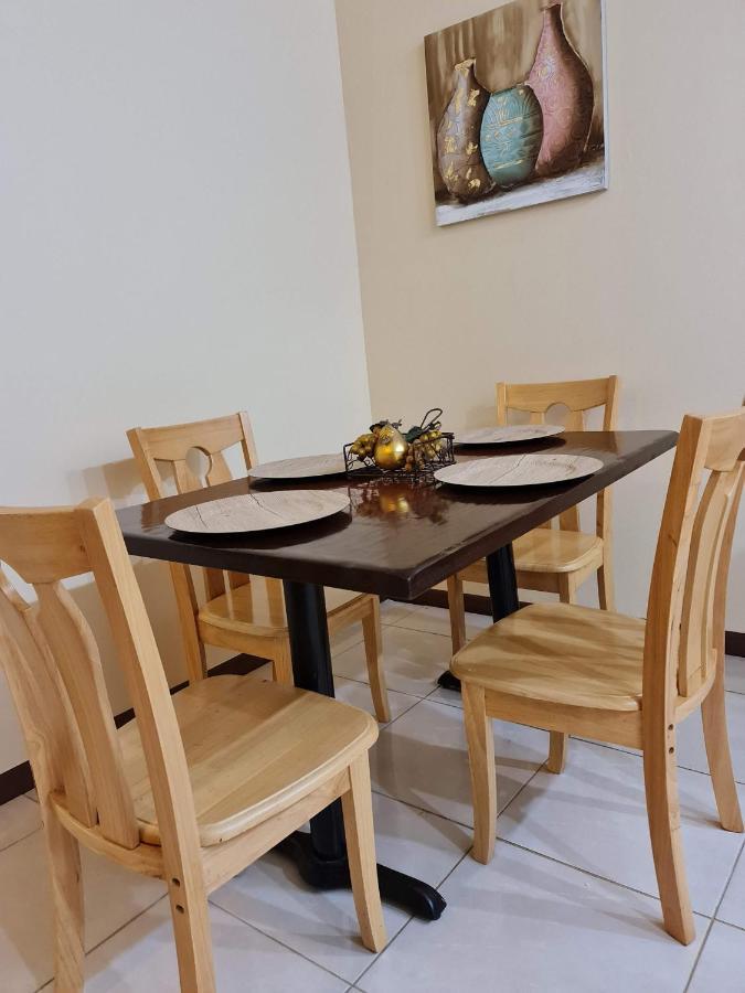 Sandpiper Beach Apartments Palm Beach ภายนอก รูปภาพ