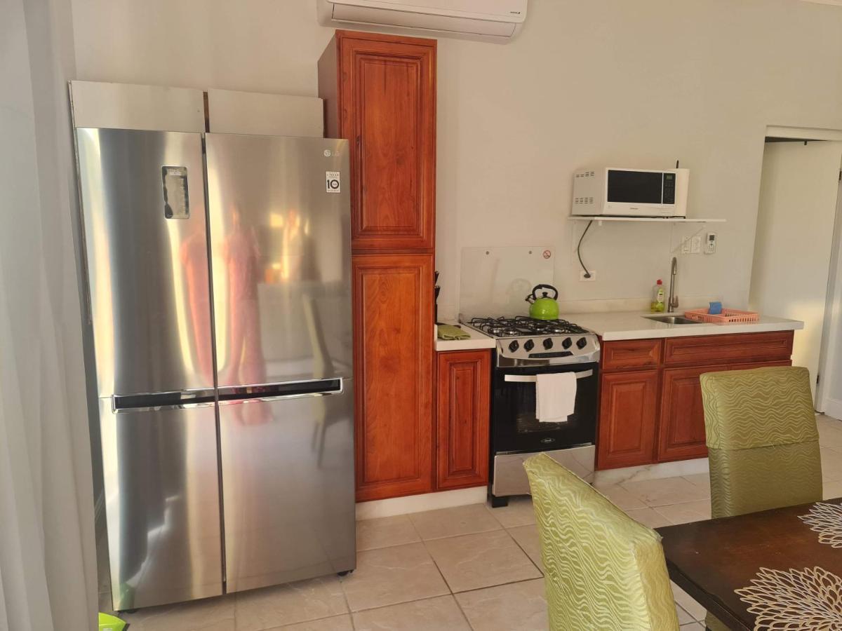 Sandpiper Beach Apartments Palm Beach ภายนอก รูปภาพ