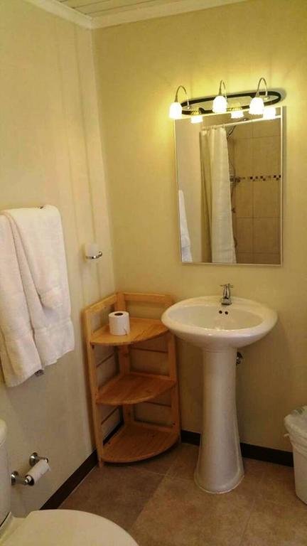 Sandpiper Beach Apartments Palm Beach ภายนอก รูปภาพ