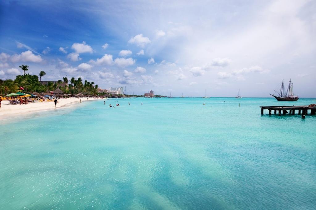 Sandpiper Beach Apartments Palm Beach ภายนอก รูปภาพ